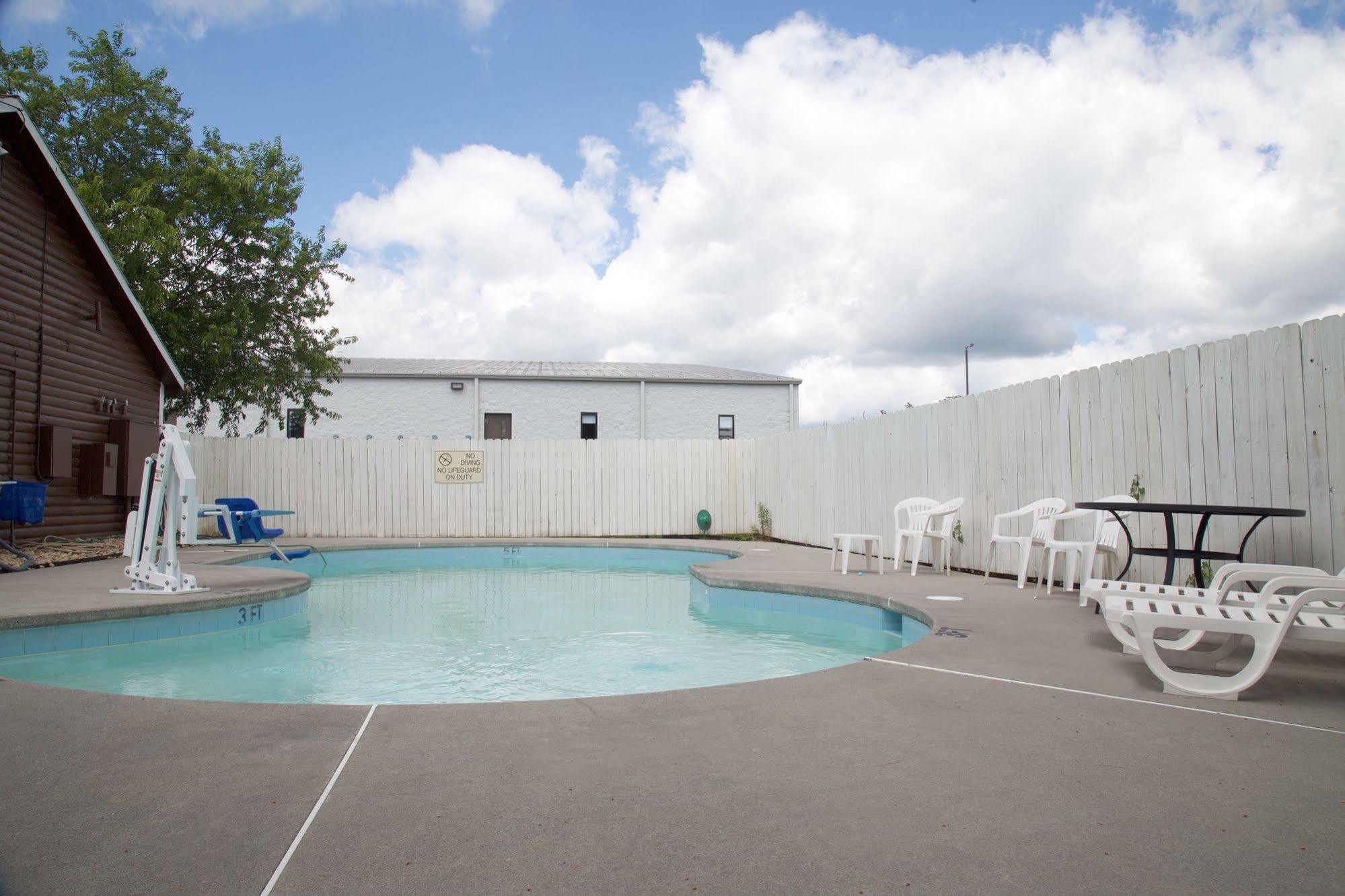 Super 8 By Wyndham Christiansburg Motel Buitenkant foto